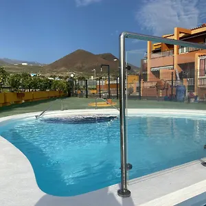 https://simon-beach-house-los-cristianos.in-canary-islands.com